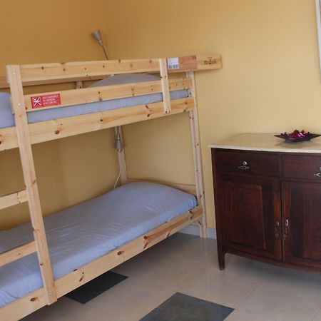 Ericeira Chill Hill Hostel & Private Rooms - Peach Garden Ruang foto