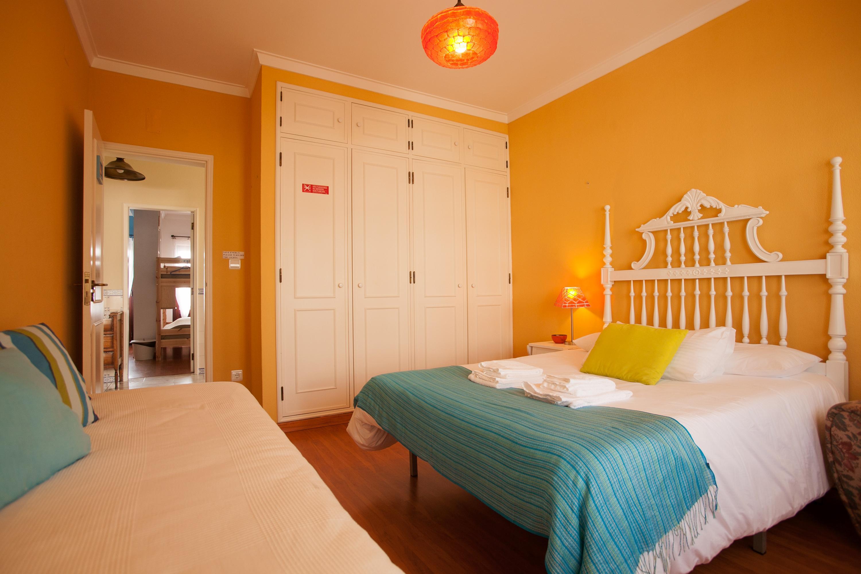 Ericeira Chill Hill Hostel & Private Rooms - Peach Garden Bagian luar foto