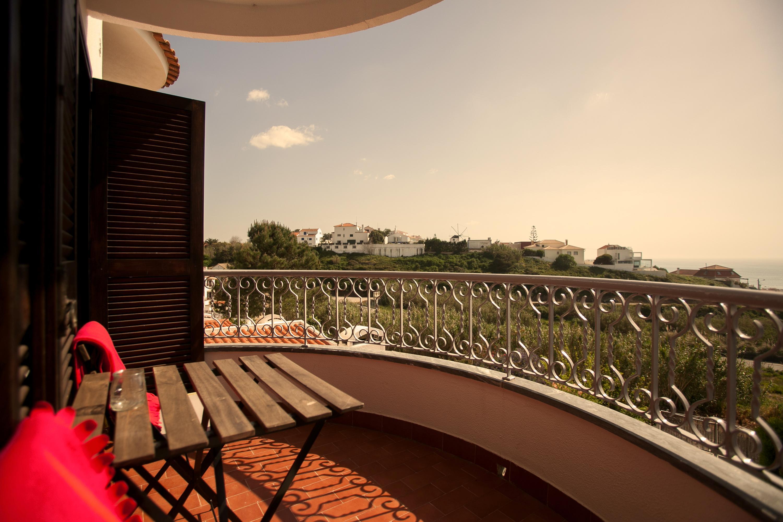 Ericeira Chill Hill Hostel & Private Rooms - Peach Garden Bagian luar foto