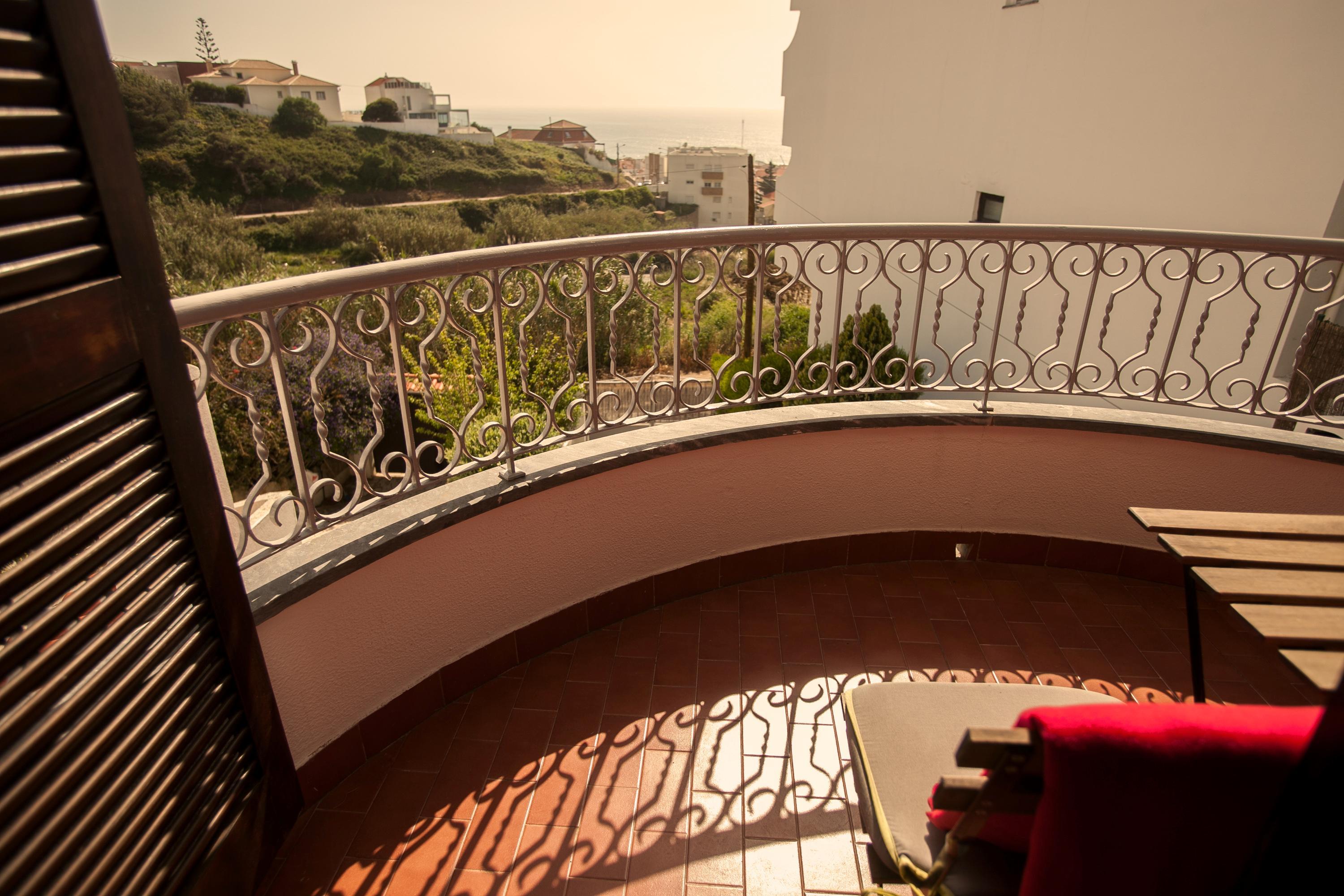 Ericeira Chill Hill Hostel & Private Rooms - Peach Garden Bagian luar foto