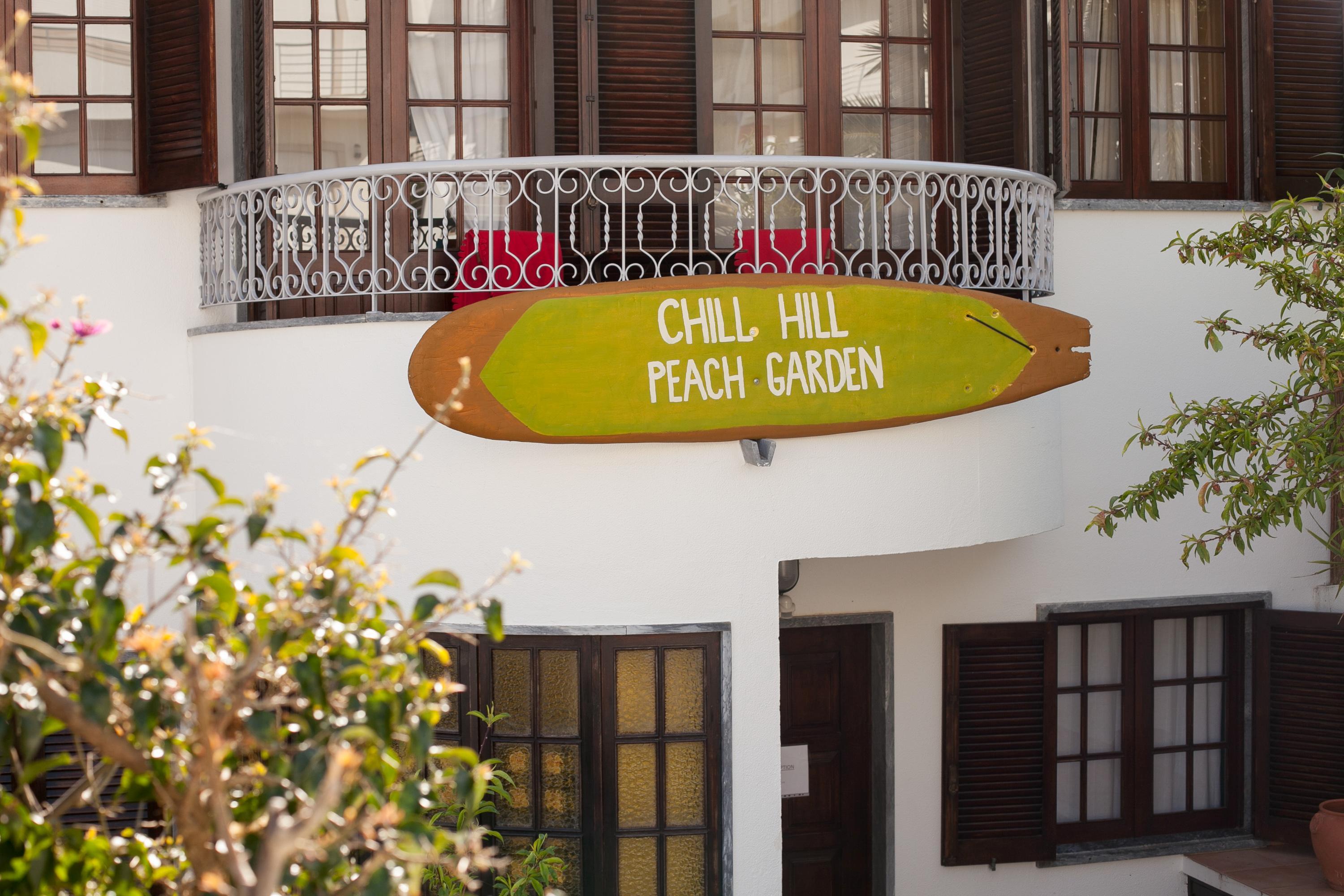 Ericeira Chill Hill Hostel & Private Rooms - Peach Garden Bagian luar foto