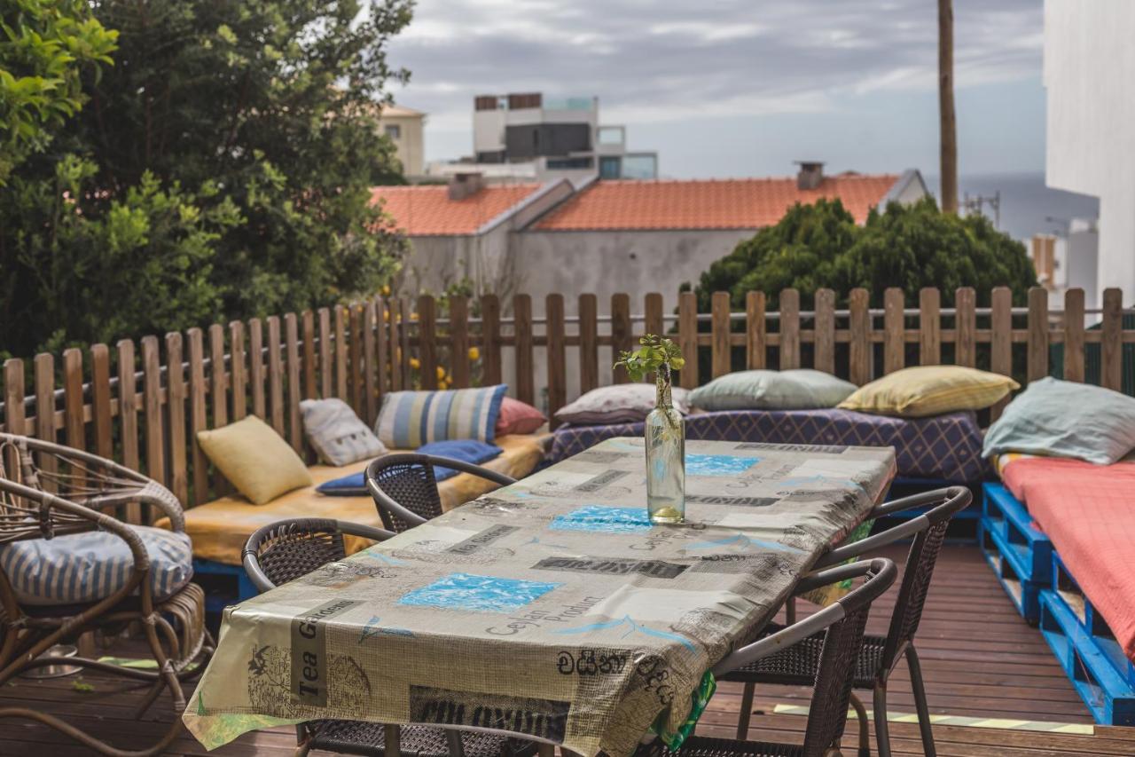 Ericeira Chill Hill Hostel & Private Rooms - Peach Garden Bagian luar foto