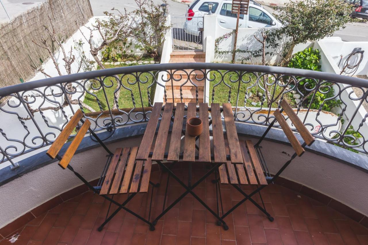 Ericeira Chill Hill Hostel & Private Rooms - Peach Garden Bagian luar foto